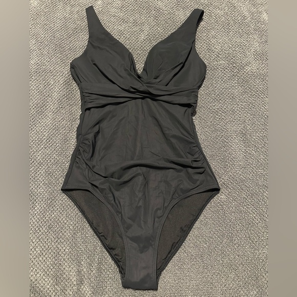 JETS (Australia) Swimsuit - Picture 1 of 3